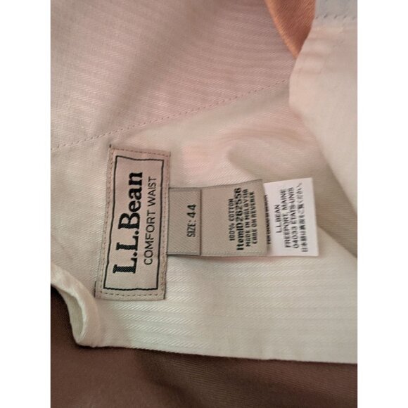 L.L. Bean Mens Comfort Waist Pleated Khaki Pants Size 44 Beige Cotton Blend - Picture 2 of 6